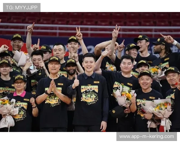 CBA球队集体南下拉练 适应高温训练挑战,cba下面的联赛